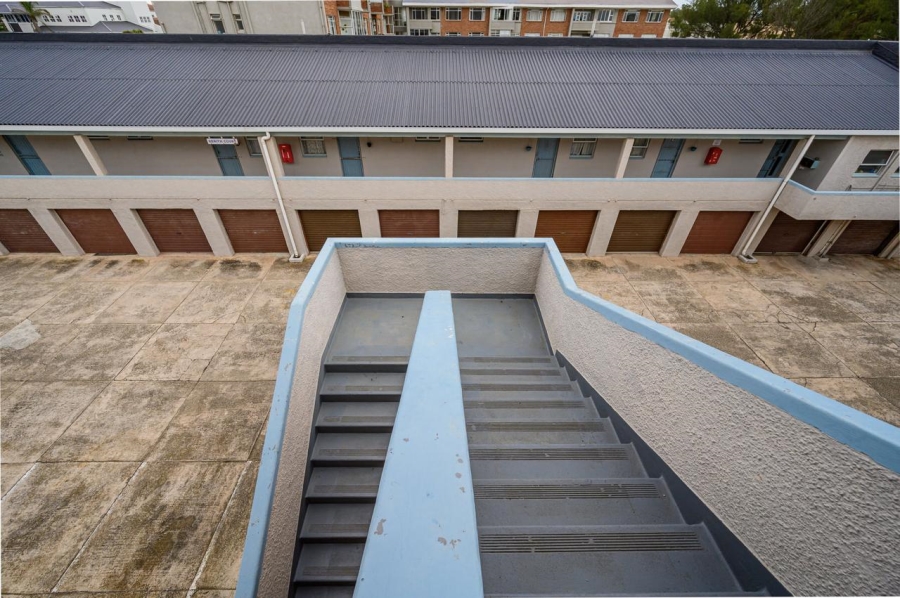 1 Bedroom Property for Sale in Summerstrand Eastern Cape